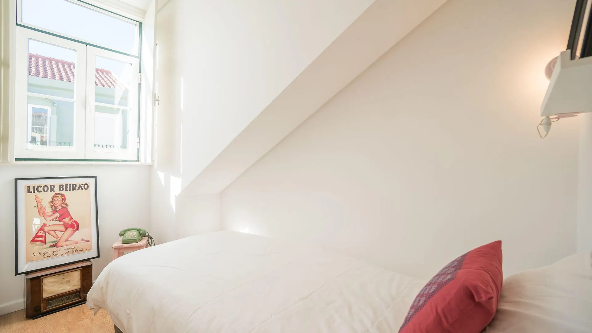 Jolie Gloria With Terrace Apartment Lisbon