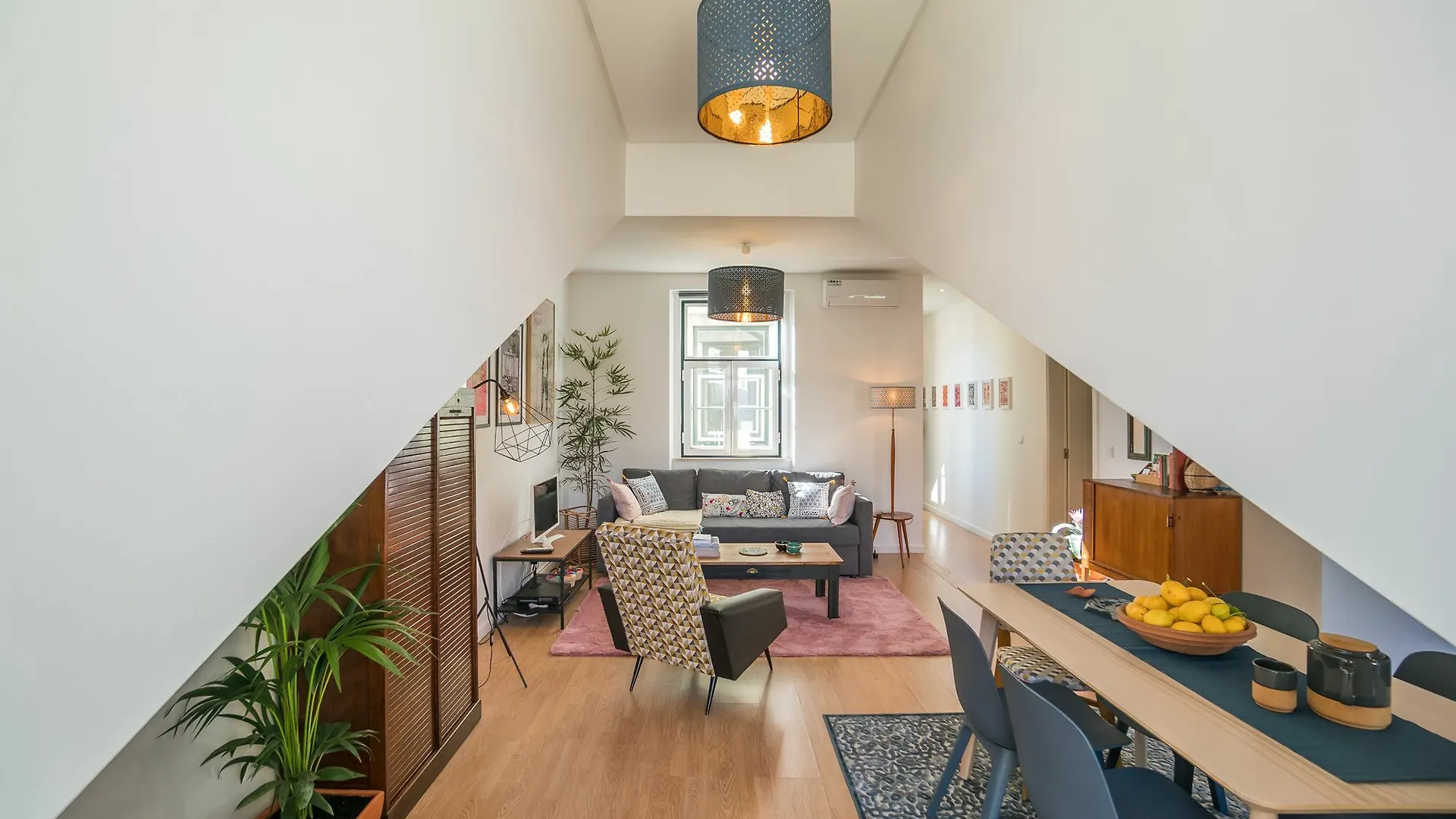 Jolie Gloria With Terrace Apartment Lisbon