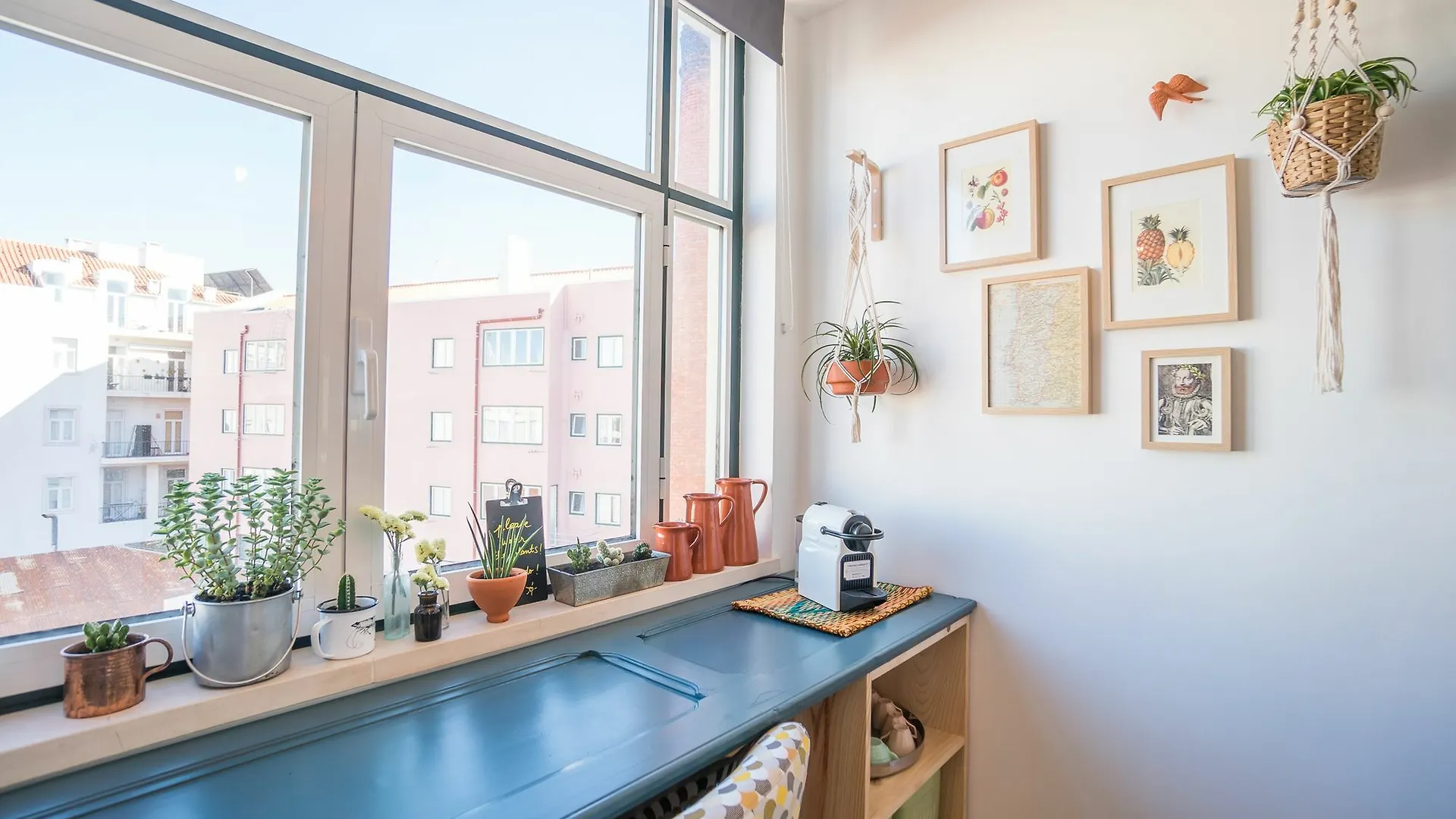 Jolie Gloria With Terrace Apartment Lisbon